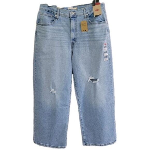 Levi's High Rise Wide Leg Jeans Women's Size 32 x 27 Light Wash Cropped Distress - Picture 2 of 12